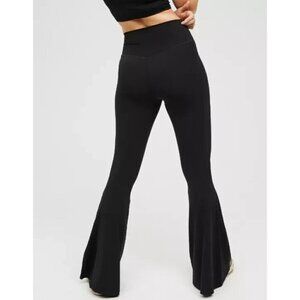 OFFLINE By Aerie Real Me High Waisted Crossover Rib Super Flare Legging Size XS